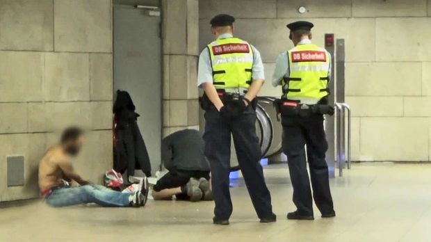 Achtung Kontrolle - Dienstag: Drogen-party Am Frankfurter Hauptbahnhof