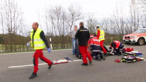 Achtung Notaufnahme! - Dienstag: Starke Blutungen Am Oberschenkel